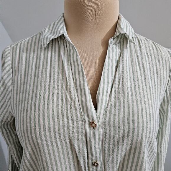 Jones New York Signature Top Green White Gold Metallic Striped Button Front S - Picture 10 of 12